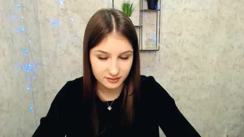 Mia online show from February 2025 02:52:01 PM
