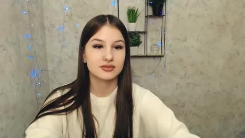 Mia online show from February 2025 03:41:02 PM