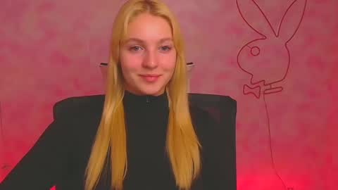 Snapshot of _mila_la_ chatting on December 2024 10:23:01 PM Melanie online show from December 2024 10:23:01 PM