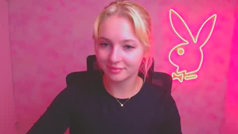 Snapshot of _mila_la_ chatting on September 2025 11:11:02 AM Melanie online show from September 2025 11:11:02 AM