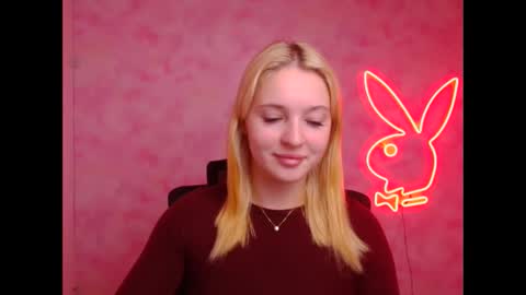 Snapshot of _mila_la_ chatting on October 2025 11:44:02 AM Melanie online show from October 2025 11:44:02 AM