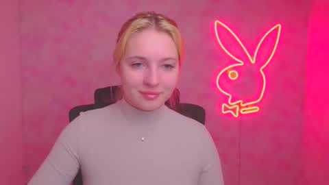 Snapshot of _mila_la_ chatting on October 2025 11:29:01 AM Melanie online show from October 2025 11:29:01 AM