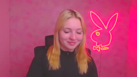 Snapshot of _mila_la_ chatting on October 2025 07:12:02 AM Melanie online show from October 2025 07:12:02 AM