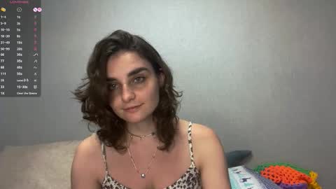 Mila online show from October 2025 03:52:01 PM