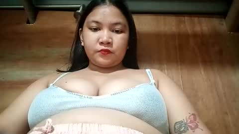 _milkytitsmomxx_ online show from April 2026 05:32:02 PM