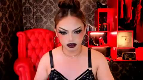 Raven Strauss online show from July 2026 08:52:02 PM