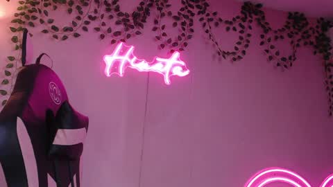Snapshot of _miss_hinata_ chatting on May 2026 01:18:02 PM Hinata 3 online show from May 2026 01:18:02 PM