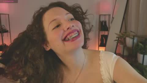 Mara Independent model online show from April 2026 07:05:02 PM