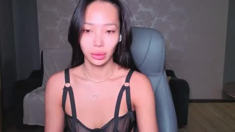 Snapshot of _miura_ chatting on May 2026 05:04:01 AM MIURA online show from May 2026 05:04:01 AM