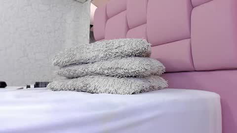 _molly_rosse_ online show from February 2025 01:37:02 PM