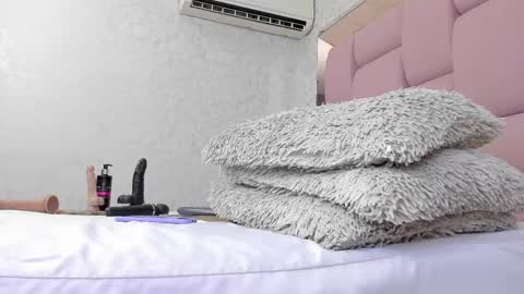 _molly_rosse_ online show from February 2025 01:18:02 PM