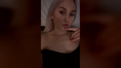 _moon_star online show from April 2026 07:58:02 PM