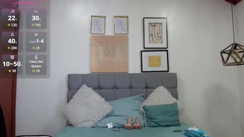 _naomi_s online show from December 2025 02:01:01 PM