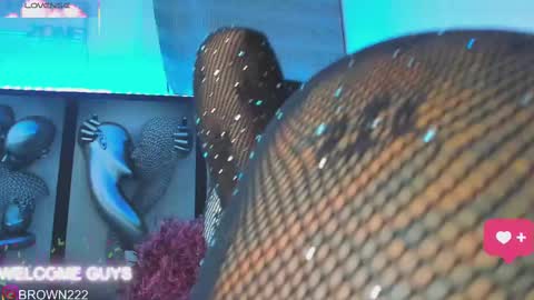 naomi brown online show from October 2025 04:18:02 AM