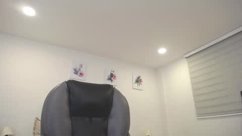 Natalie online show from December 2024 01:25:01 AM