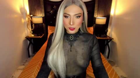 _natashacooper_ online show from June 2026 09:22:01 AM