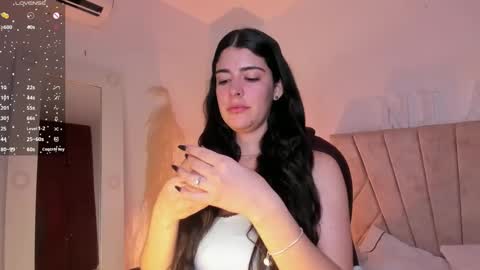 Niah  You can call me Ni or cutie haha online show from February 2025 09:01:01 PM