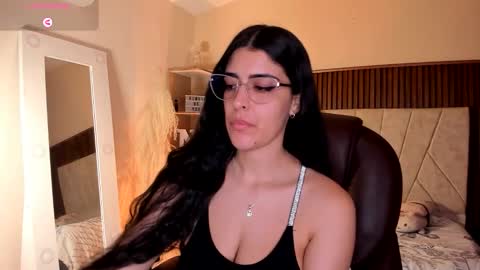 Niah  You can call me Ni or cutie haha online show from October 2025 08:17:02 PM