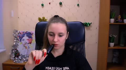 Nica online show from December 2024 01:05:02 PM