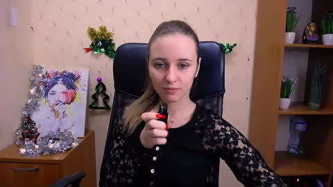 Nica online show from December 2024 12:16:02 PM