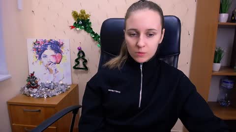 Nica online show from December 2024 12:24:01 PM