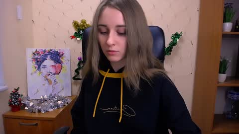 Nica online show from January 2025 12:30:01 PM