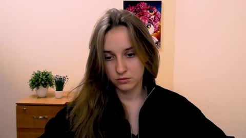 Nica online show from January 2025 10:54:01 AM