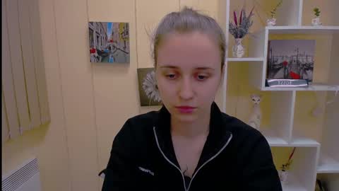 Nica online show from March 2025 12:44:02 PM