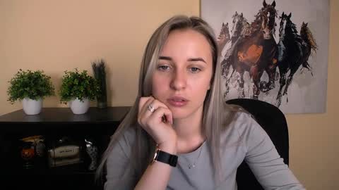 Nica online show from April 2026 01:41:01 PM
