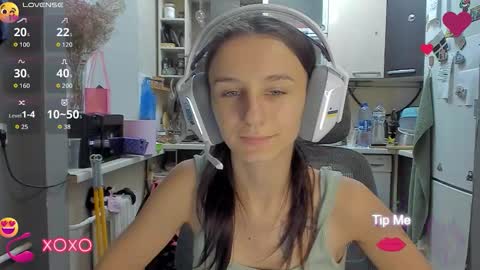 Nika online show from October 2025 03:21:02 PM