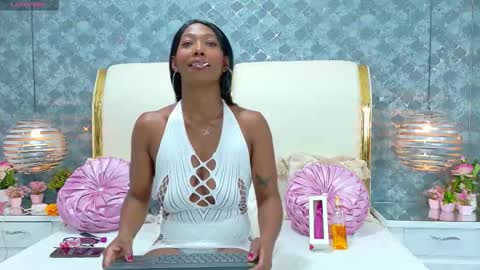  ninafox online show from October 2025 02:08:01 PM