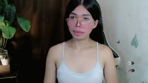 _odette22 online show from July 2026 12:23:01 PM