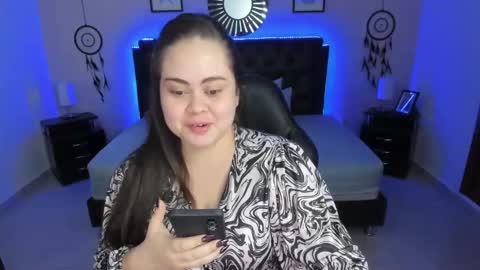 Olivia jones online show from November 2025 12:22:02 PM