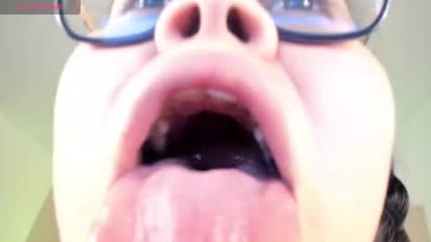 Olivia jones online show from July 2026 12:18:02 PM
