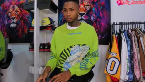 Kevin  online show from November 2025 10:26:02 AM