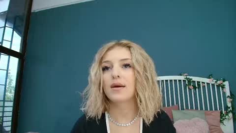 Snapshot of _parishill chatting on May 2026 04:06:02 AM Alisa online show from May 2026 04:06:02 AM