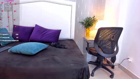  peach1  online show from February 2025 11:01:02 PM