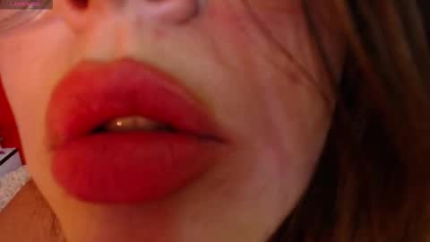 Laura online show from December 2025 10:36:02 PM