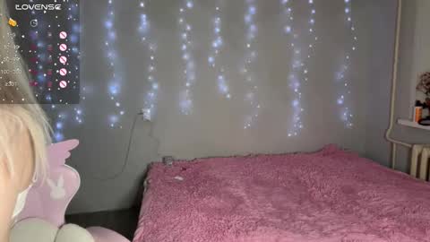 Snapshot of _pretty_ladies_ chatting on February 2026 03:27:02 PM Ellie and Nika online show from February 2026 03:27:02 PM