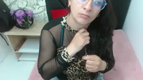 Snapshot of _saraximena_ chatting on May 2026 07:13:01 AM _saraximena_ online show from May 2026 07:13:01 AM