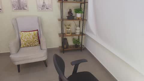 Sassy Girl online show from April 2026 11:14:02 AM