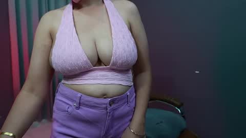 Snapshot of _savy_ chatting on June 2026 07:21:01 AM Savreen online show from June 2026 07:21:01 AM