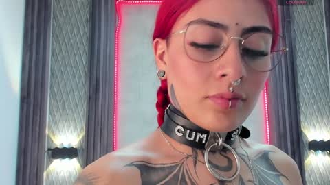 Snapshot of _selene_red chatting on February 2025 06:02:01 PM Selene online show from February 2025 06:02:01 PM