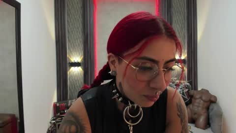Snapshot of _selene_red chatting on February 2025 04:55:01 PM Selene online show from February 2025 04:55:01 PM