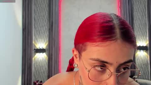 Snapshot of _selene_red chatting on February 2025 07:54:02 PM Selene online show from February 2025 07:54:02 PM