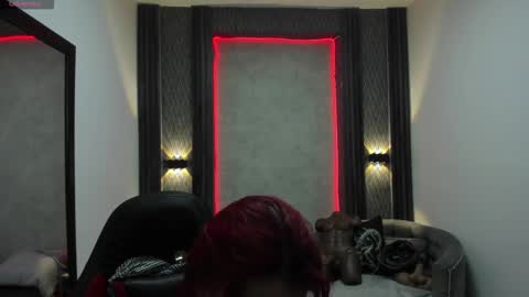 Snapshot of _selene_red chatting on March 2025 01:28:01 PM Selene online show from March 2025 01:28:01 PM