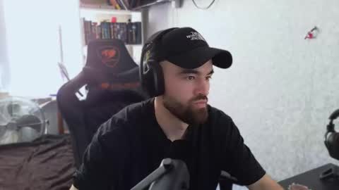 Snapshot of _serious_man chatting on September 2025 06:02:01 AM Ask me online show from September 2025 06:02:01 AM