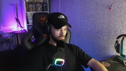 Snapshot of _serious_man chatting on September 2025 10:42:01 PM Ask me online show from September 2025 10:42:01 PM