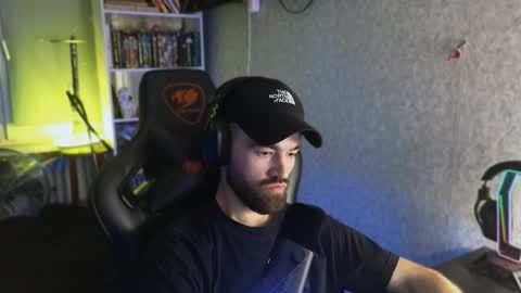 Snapshot of _serious_man chatting on September 2025 12:32:01 AM Ask me online show from September 2025 12:32:01 AM