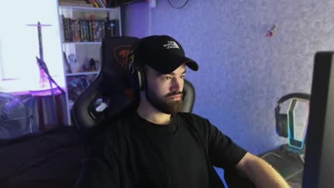 Snapshot of _serious_man chatting on September 2025 09:21:02 AM Ask me online show from September 2025 09:21:02 AM